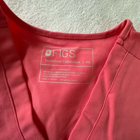 Figs neon pink scrub set xs/p - Picture 4 of 4